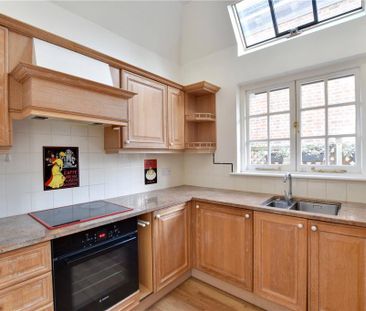 2 bedroom semi-detached house to rent - Photo 6