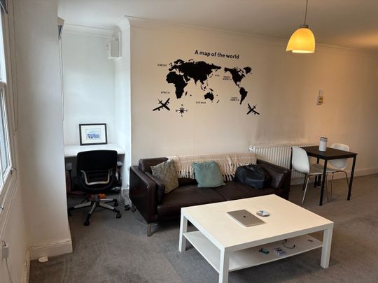 2 Bed Flat, Gauden Road, SW4 - Photo 1