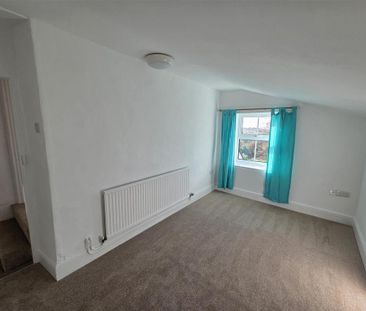 3 bedroom detached house to rent - Photo 4