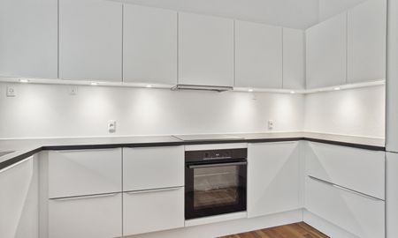 Attraktiv 3-vær. lejlighed på 105 m2 ved Furesø med 2 altaner. Privat badebro til ejendommen. Stort depotrum i kælderen. Højt til loftet! - Foto 5