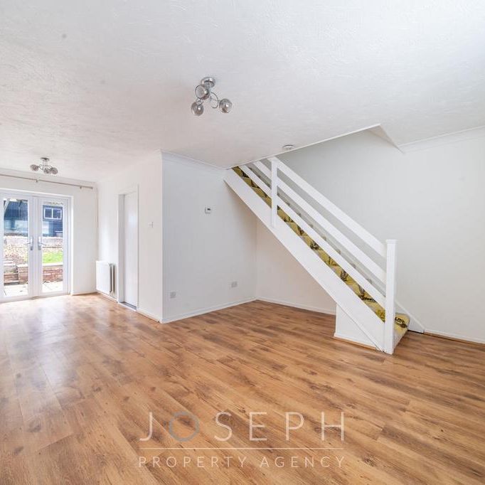 2 bedroom terraced house to rent - Photo 1