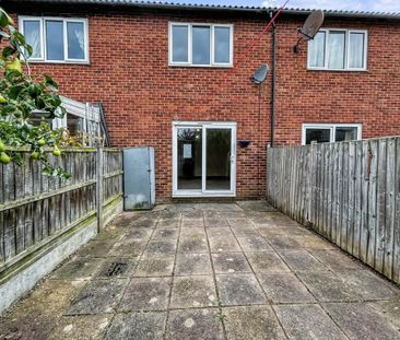 2 bedroom terraced house to rent - Photo 3