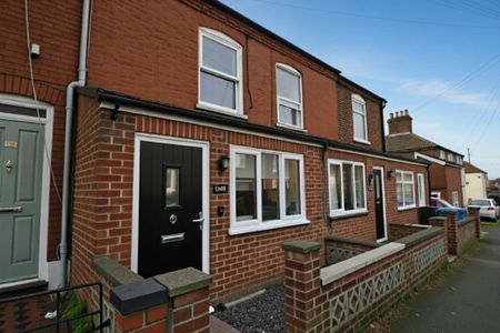 2 bedroom terraced house to rent - Photo 2