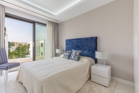 5 bedroom luxury Villa for rent in Marbella, Spain - Photo 4