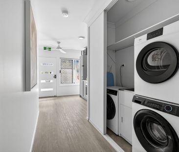 Brand New- Modern, Fully Furnished Apartment – All Bills Included! - Photo 1