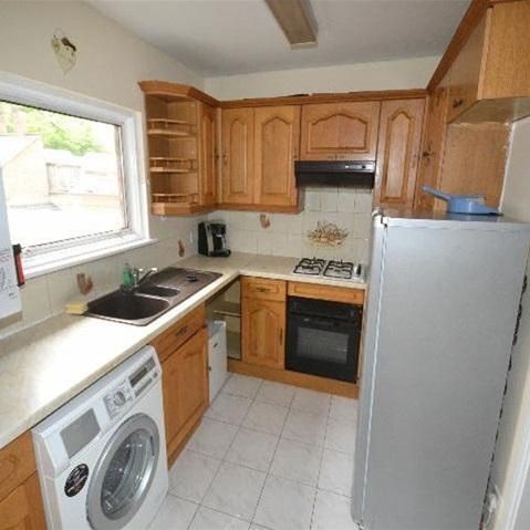 2 bedroom flat to rent - Photo 1