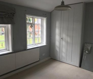 1 BED Terraced House To rent - Photo 2