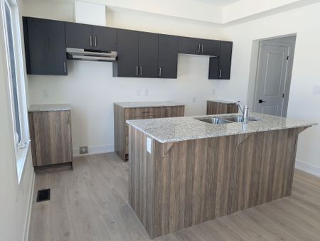 For Lease - 67 Creighton Drive, Loyalist, Ontario - Photo 3