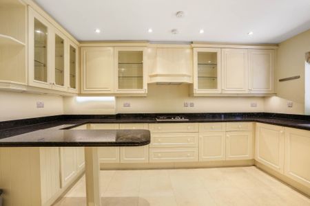 Price £8,450 pcm - Available Now - Unfurnished - Photo 3