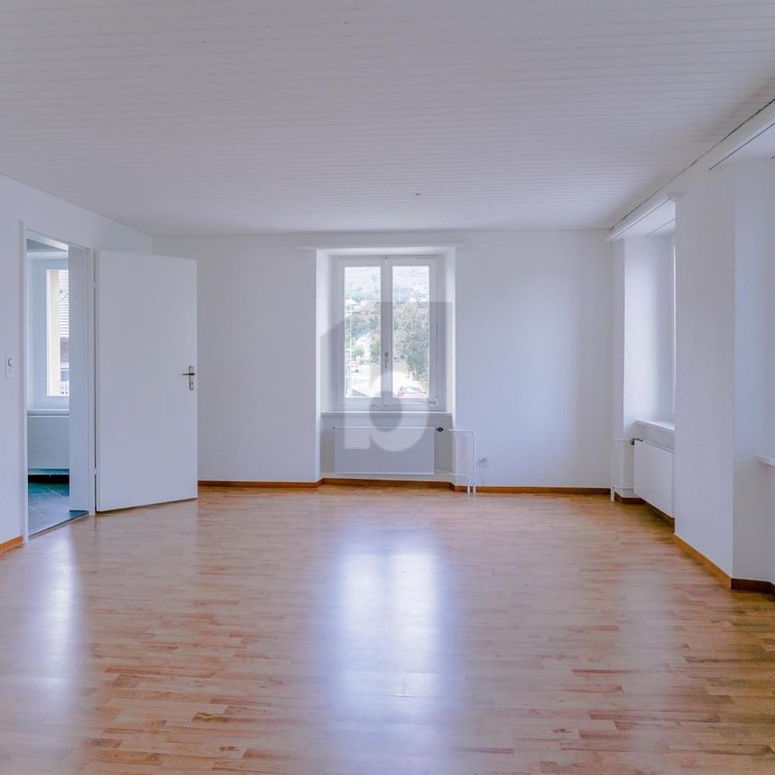 ZENTRALE LAGE MIT VIEL PLATZ NÄHE BAHNHOF - Foto 1
