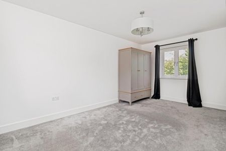 2 bedroom semi-detached house to rent - Photo 5