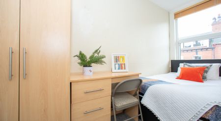 10 Hessle View, Hyde Park, Leeds, LS6 1ER - Photo 3