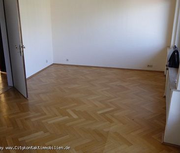 Penthouse Wohnung mit 2 Zimmer, 2 Balkone und EBK in der Innenstadt... - Photo 2