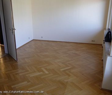 Penthouse Wohnung mit 2 Zimmer, 2 Balkone und EBK in der Innenstadt... - Photo 3