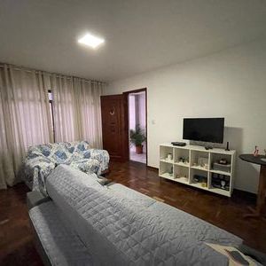 Casa para alugar com 250m², 4 quartos e 3 vagas - Foto 1