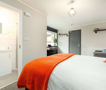 OX Living is proud to present this high-quality 9-bedroom co-living... - Photo 4