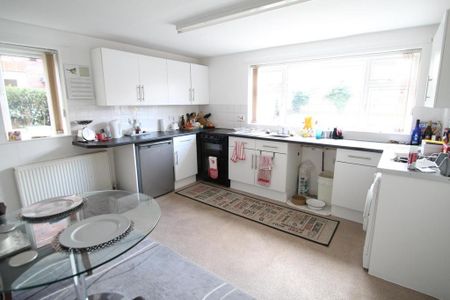 3 bedroom house to rent - Photo 3