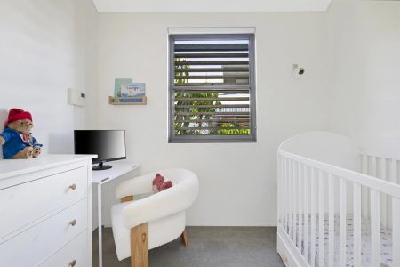 Position Perfect North Facing 1 Bedroom Plus Study Townhouse In The Heart Of Randwick- Air-Conditioned - Photo 2
