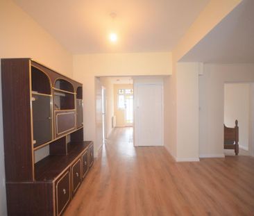 4 bedroom terraced house to rent - Photo 6