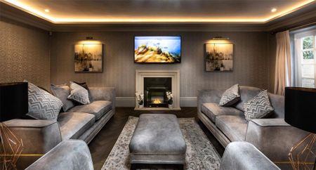 6 bedroom detached house to rent - Photo 2