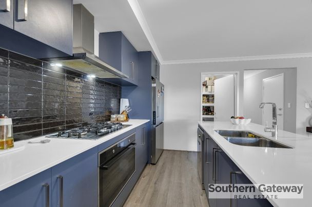 Modern Family Home - Photo 1