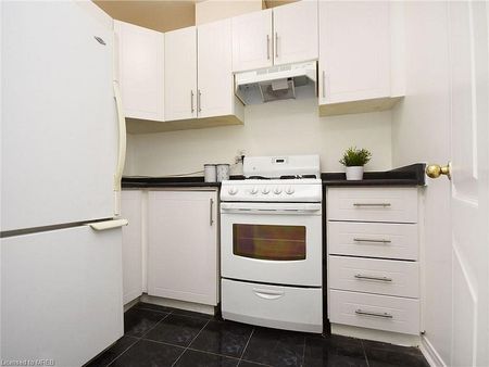 For Lease - 5864 Delle Donne Drive Unit# Main Flr, Mississauga, Ontario - Photo 2