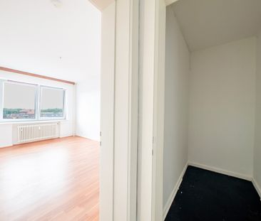 3D VIRTUAL TOUR - Zentrale Stadtwohnung mit Balkon und Fahrstuhl - Foto 6