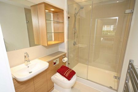 2 bedroom flat to rent - Photo 5