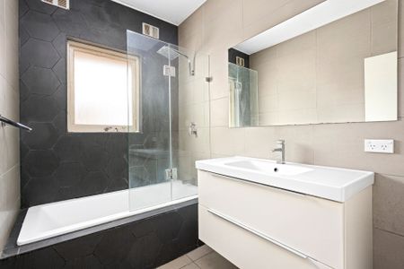 Modern Beachside Unit - Photo 2