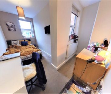 163 Tiverton Road - Photo 2