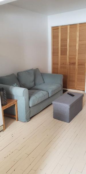 3 1/2 Parc Bellerive/Possibilité de stationnement privé - Photo 1