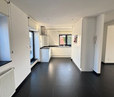 Gerenoveerd duplexappartement met 2 slpks in Lummen - Photo 5