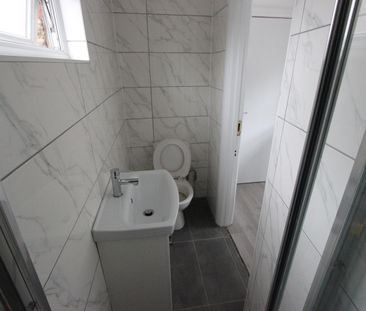 Studio Flat, St. Michael's Terrace, N22 - Photo 6