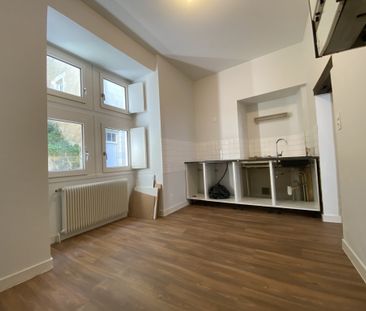 Location Appartement 2 pièces 69m² SAUMUR 49400 - Photo 4