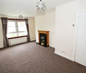 3 bedroom flat to rent - Photo 3