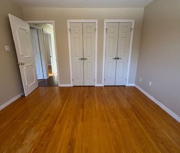 For Lease - 63 Centre Street Unit# Main, Richmond Hill, Ontario - Photo 3