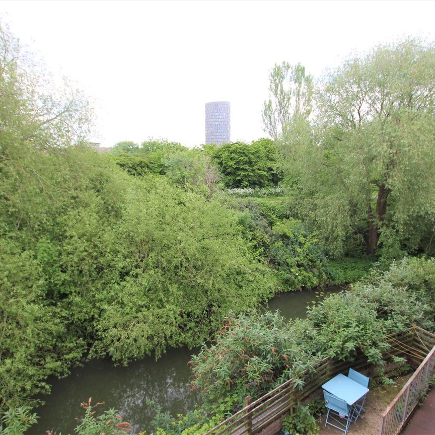 Western Road - Photo 1