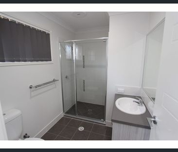 FAMILY HOME IN CONVENIENT LOCATION! - Photo 4