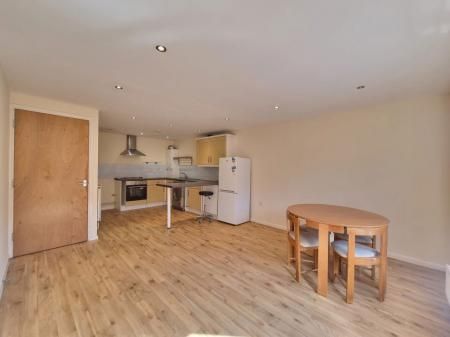 Fleetwood Court, Leicester - Photo 4