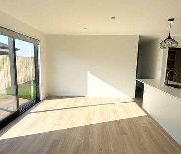 Modern Living in Lincoln - Photo 1
