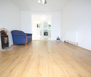 3 bedroom bungalow to rent - Photo 1