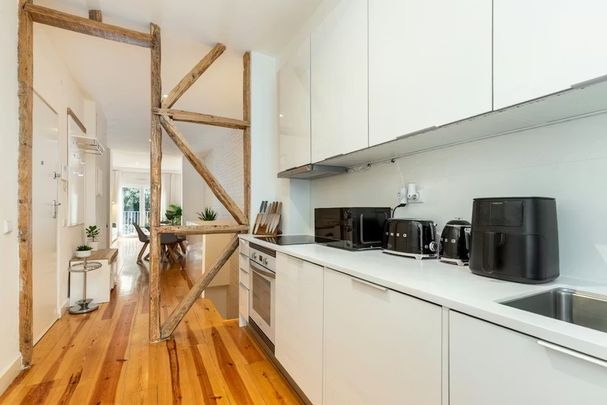 Calçada dos Mestres, Lisbon, Lisbon 1070-275 - Photo 1