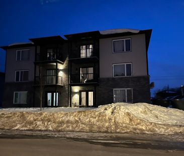 Rez-de-chaussée 5 1/2 - Photo 1