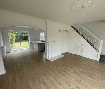 100 Longcroft Road, S18 - Photo 2