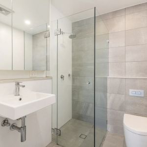 Furnished (3 month lease) - Modern Apartment in the Heart of Brookvale - Photo 3