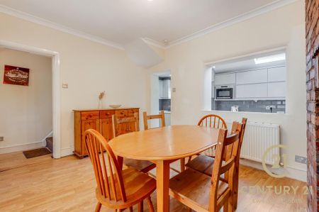 3 bedroom terraced house to rent - Photo 4