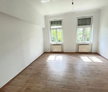 Schöne Drei- Raum- Wohnung mit Blick ins Grüne - Meerane - Foto 1