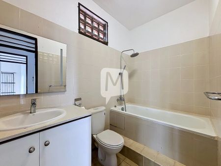 Location Maison 6 pièces 246m² CAYENNE 97300 - Photo 4