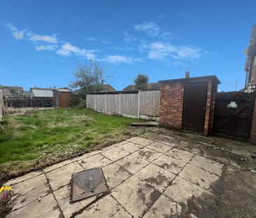 3 bedroom terraced house to rent - Photo 4
