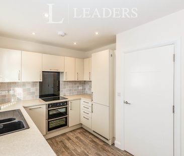 2 bedroom house to rent Pynham Crescent, Hambrook, Chichester, PO18 - Photo 6